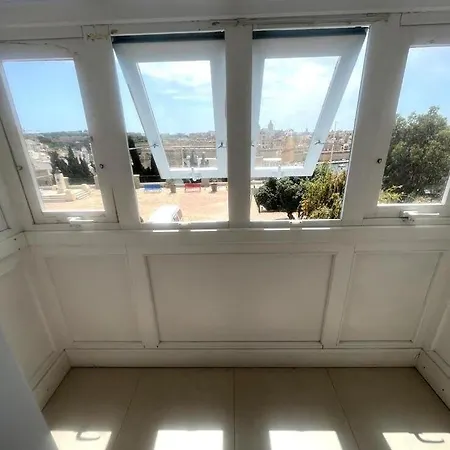 Apartment Harbour View With Terrace Kalkara